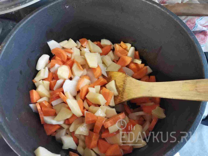 Простой суп-пюре из картофеля и моркови. Любят даже дети!