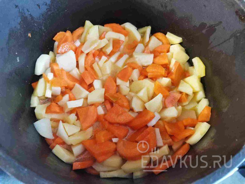 Простой суп-пюре из картофеля и моркови. Любят даже дети!